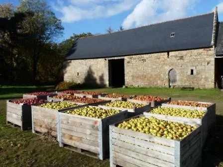 Manoir De Coadelan Guest house